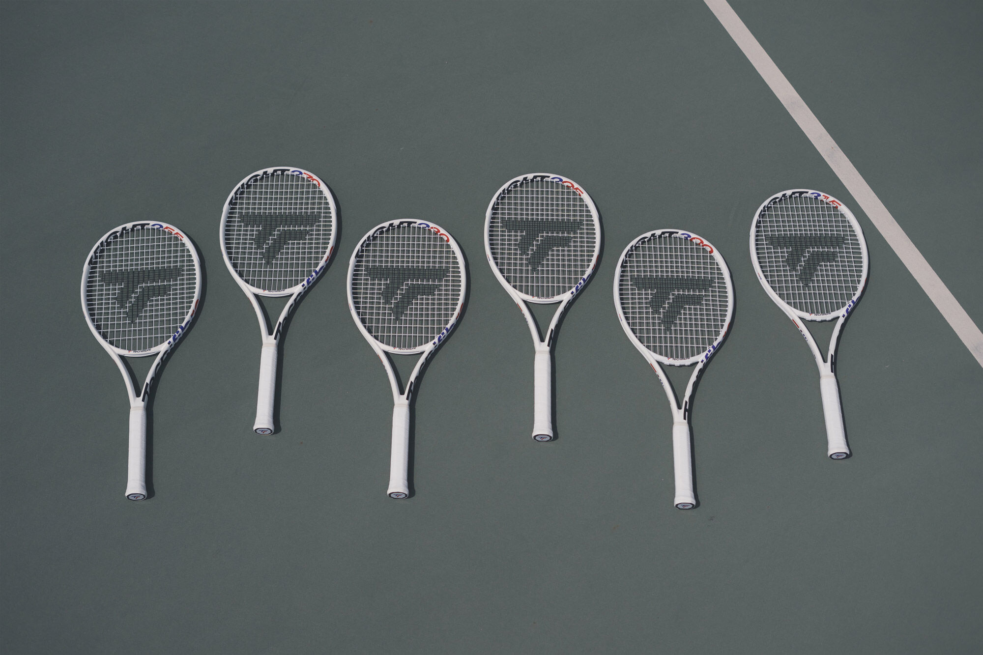 Discover the T-Fight range of tennis rackets